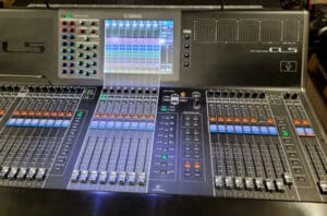 Ref 2483 Yamaha CL5 3