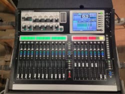Ref 2485 Allen & Heath GLD 80 Chrome - digital Mischpult