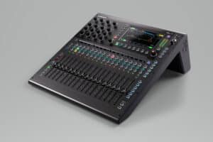 Ref 2573 A&H QU5 Mixer 1